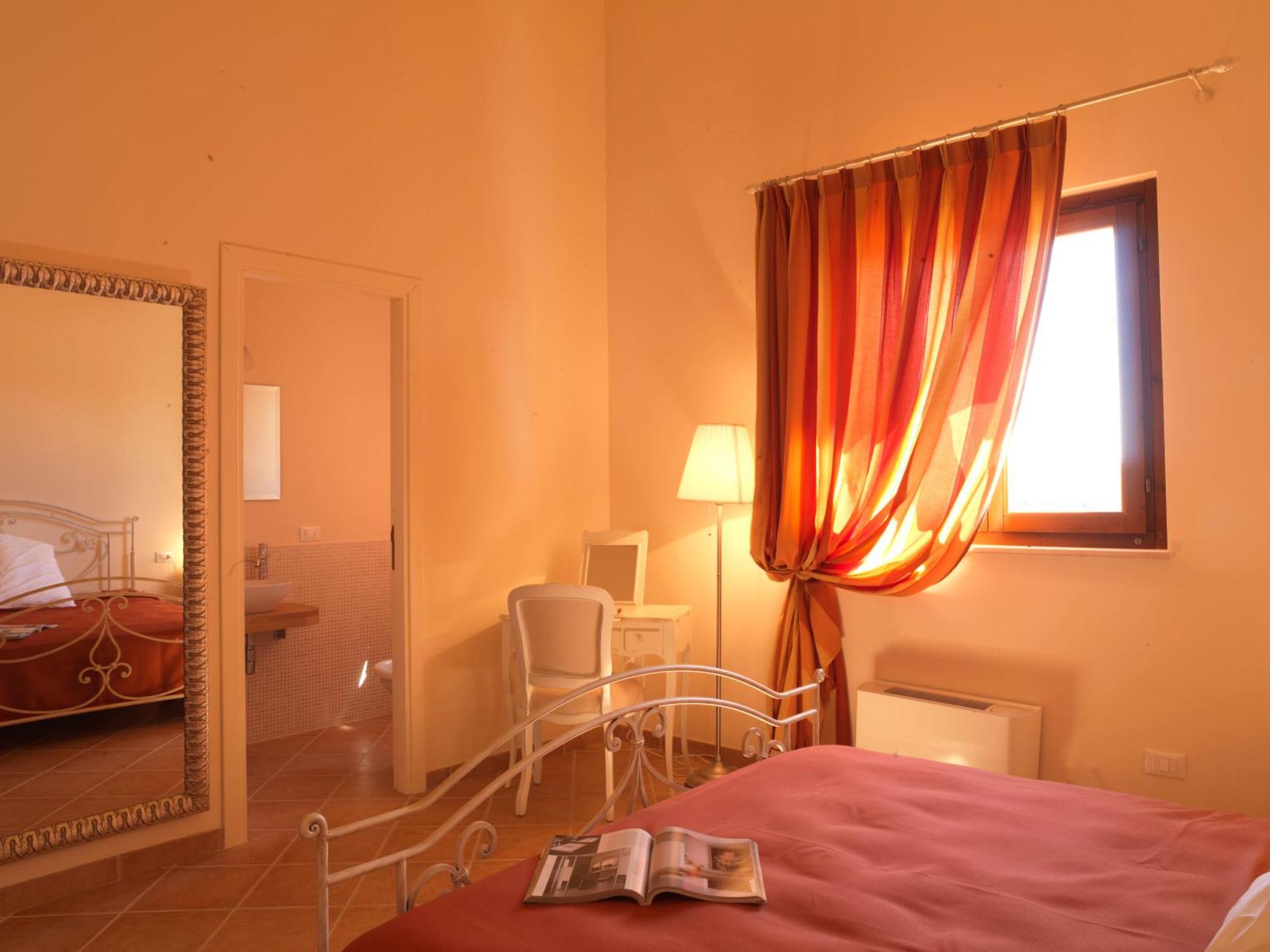Contado San Lorenzo B&B And Wine Castilenti Eksteriør bilde