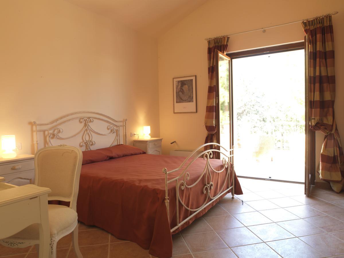 Contado San Lorenzo B&B And Wine Castilenti Eksteriør bilde